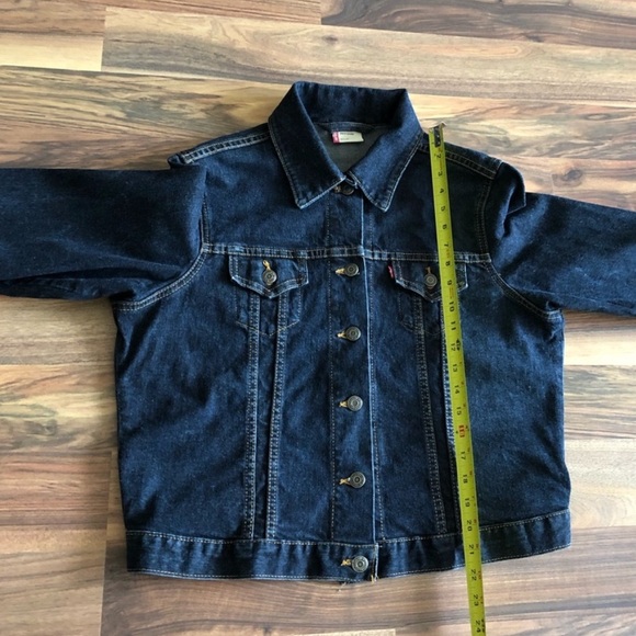 Levi’s jean jacket - Picture 9 of 9